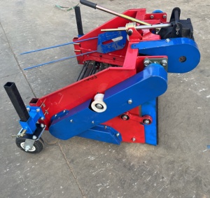 Tracteur agricole multifonctionnel arrière pour la récolte de pommes de terre, oignons, ail, manioc et arachides – Machine de récolte chinoise - Product Image 2