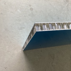 Revestimiento de chapa de aluminio de transferencia de grano de madera de tamaño personalizado de alto rendimiento <span class=keywords><strong>para</strong></span> renovación de paredes exteriores <span class=keywords><strong>para</strong></span> interiores de oficina en casa - Product Image 4