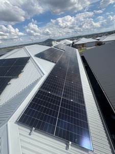 Panneau <span class=keywords><strong>solaire</strong></span> 555W bifacial double vitrage avec cadre de 30 mm pour climat difficile - Product Image 2