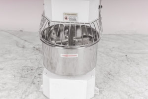 Pétrin Mélangeur à Spirale Industriel pour Boulangerie 25kg 50kg 80kg 80l – Machine à Pétrir la Pâte à Pain - Product Image 3