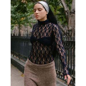 À la mode nouveau Design dentelle Vintage couleur unie voir à travers <span class=keywords><strong>haut</strong></span> court chemise à manches longues <span class=keywords><strong>pagode</strong></span> décontracté Sexy <span class=keywords><strong>haut</strong></span> pour femme - Product Image 2