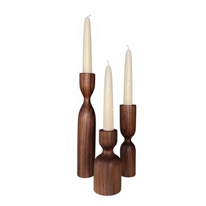 Meilleures ventes : Ensemble de 3 bougeoirs en bois faits à la main, écologiques et de haute qualité, pour bougies coniques et votives, Noël et Anniversaire - Product Image 1