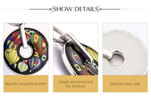 قلادة بوهيمية ملونة قابلة للدوران مع سلسلة ثعبان عتيقة ، بيان راتنج مطبوع قزحي الألوان العرقية ، مجوهرات تجريدية - Product Image 4