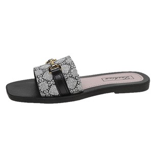 Sandali piatti da donna con stampa retrò e fibbia in metallo, ciabatte casual antiscivolo alla moda con punta aperta per l'uso quotidiano all'aperto e in <span class=keywords><strong>spiaggia</strong></span> - Product Image 6