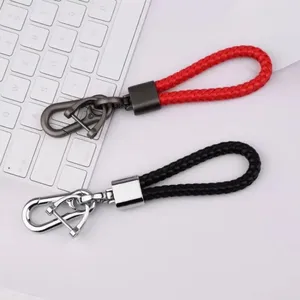 Llavero de Cuero con Diseño Creativo, Personalizable con Logotipo y Nombre, Anillo de Metal de Aleación de Color para Coche o Moto, Llavero de Alta Gama, Regalo para Parejas - Product Image 2