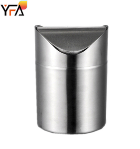 Mini poubelle de table en acier inoxydable brossé, poubelle ondulée de 1,5 litre, poubelle de bureau avec couvercle à poussoir - Product Image 1