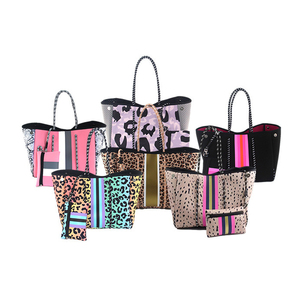 <span class=keywords><strong>Sac</strong></span> en néoprène perforé tendance pour les voyages 2022, <span class=keywords><strong>sac</strong></span> de plage, <span class=keywords><strong>sac</strong></span> fourre-tout, <span class=keywords><strong>sac</strong></span> à main pour femmes - Product Image 1