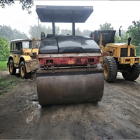 Rouleau vibratoire tandem Dynapac CC422 10T d'occasion, compacteur d'asphalte à double tambour pour la construction routière