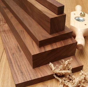 Mostradores de Caja Minimalistas en Madera de Nogal - Product Image 5