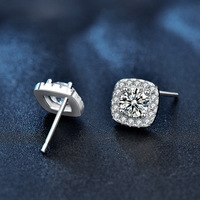 Boucles d'oreilles en or blanc Moissanite 0,5CT 1CT 2CT Couleur Ronde Coupe Argent Sterling Boucles d'oreilles à clous Moissanite pour femmes