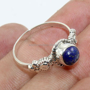 Anillo Clásico de Plata de Ley con Lapislázuli, Piedra Natural Azul, Anillo de Sello, Regalo para Ella, Hecho a Mano - Product Image 2