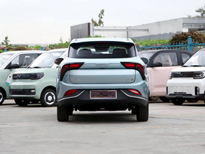 Voiture d'occasion 2022 NETA V, le modèle le plus vendu, offre une autonomie électrique pure de 401 <span class=keywords><strong>kilomètres</strong></span>, batterie 40 kWh, moteur 50-100 kW - Product Image 4