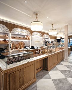 Vetrina Espositiva Commerciale Multilivello con Illuminazione LED e Telaio in Lega di Alluminio per Pasticcerie Avanzate - Product Image 3