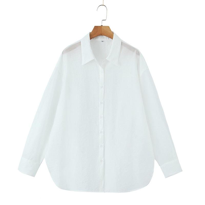 เสื้อเชิ้ตสีขาว