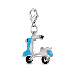 Ciondolo Charm Vespa in Argento Placcato con Smalto Azzurro, Accessorio di Gioielleria - Product Image 2