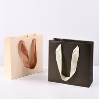 Tas Belanja Kertas dengan Pegangan Pita untuk Butik Pakaian, Perhiasan, dan Eceran dengan Logo