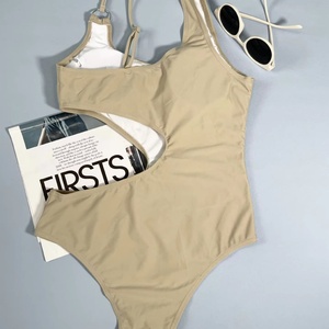 Maillots de bain fitness et vêtements de plage grande taille pour femmes, bikinis et maillots de bain une pièce, maillots de bain de luxe en vente - Product Image 2