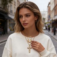 Collier en gros pour femmes avec pendentif croix en strass doré, chaîne en acier inoxydable, bijoux légers de luxe doux et élégants