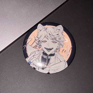 <span class=keywords><strong>Hot</strong></span> New 5 Designs Hanyuu <span class=keywords><strong>Hinata</strong></span> Shoyo Double Flash Reflective Round Badge Pins Anime Button Broche Pins Kids Souvenir - Product Image 5