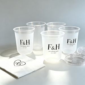 Gobelets givrés personnalisés avec votre logo pour mariage, 12oz 16oz, jetables, pour bubble tea, café, en plastique en forme de U, noirs avec serviette - Product Image 1