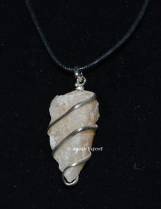 Doré Quartz Rugueuse pierre de guérison argent fil Wrap Pendentif - Product Image 1