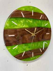 นาฬิกาแขวนผนังงานฝีมือเรซิ่นสุดหรู พร้อมดีไซน์ตกแต่งด้วยไม้ เหมาะสำหรับตกแต่งบ้านและสำนักงาน ผลิตด้วยงานฝีมือคุณภาพสูง - Product Image 4