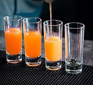 Grand <span class=keywords><strong>verre</strong></span> <span class=keywords><strong>à</strong></span> liqueur Offre Spéciale avec logo personnalisé et base lourde pour <span class=keywords><strong>verre</strong></span> <span class=keywords><strong>à</strong></span> liqueur de vin <span class=keywords><strong>à</strong></span> <span class=keywords><strong>whisky</strong></span> pour restaurant, cuisine et bar - Product Image 3