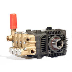 Bomba de émbolo triplex de cerámica de alta presión de una pieza de 1450 PSI, 100 bar, 19 LPM para limpiadores de alta presión, conexión PBM directa con cabezal de bomba - Product Image 2
