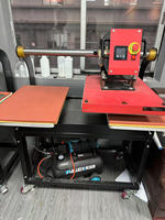 Presse à chaud pneumatique double station Cosmox 40x60cm avec compresseur d'air, garantie 1 an, semi-automatique