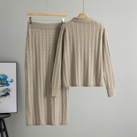 Ensemble deux pièces tricoté pour femme automne-hiver : Cardigan et jupe élégants à col roulé en maille torsadée – Nouvelle collection