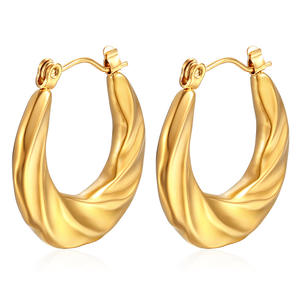 Pendientes de aro retorcidos Vintage para mujer, aretes de círculo grueso geométrico de acero inoxidable chapado en oro - Product Image 1
