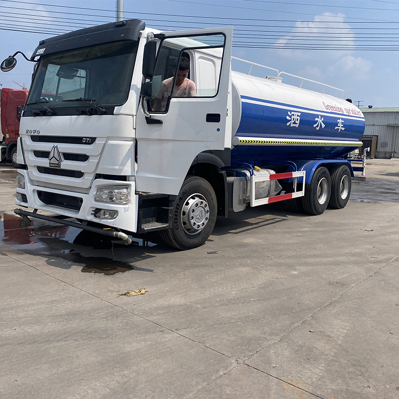 Sinotruk HOWO Water Tank Truck Sprinkler Watering Cart Truck