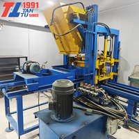 Machine automatique compacte mobile pour la fabrication de briques creuses en ciment avec moteur, boîte de vitesses et pompe pour blocs de béton cellulaire autoclavé