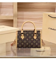 Tas Tote Kanvas Berlapis Baru Tas Tangan Wanita Tahan Air Kapasitas Besar Sedang Tas Bahu Modis untuk Perjalanan Musim Panas Musim Gugur Musim Dingin