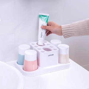 Ensemble porte-brosses à dents Leyijia avec gobelets, support de rangement rectangulaire pour salle de bain, nettoyage facile, style familial pour trois personnes - Product Image 4
