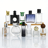 Bouteille en verre moulé de qualité supérieure, bouteille d'aromathérapie automobile innovante et personnalisable pour la diffusion de parfum dans l'intérieur des véhicules de luxe