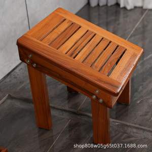 Taburete de Baño de Madera Maciza de 11.8 x 10 Pulgadas, Diseño Minimalista, Reposapiés para el Hogar, Asiento para Cambiar Zapatos en la Entrada - Product Image 4