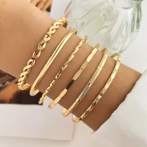 Creative Diamond-shaped Twist Glossy Bangles for Women Irregular Carved Fashion Jewelry Bracelets Party Accessories Gifts