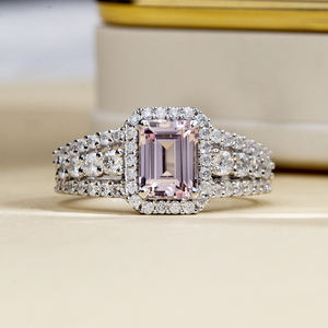 Anillo de compromiso Messi Jewelry MSR-1793 de oro de 14 quilates con zafiro rosa en forma de esmeralda - Product Image 1