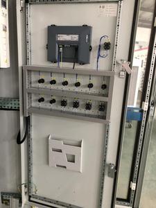 กล่องควบคุมปั๊มน้ำแบบกำหนดเองได้รับการรับรองมาตรฐาน ISO พร้อมระบบควบคุม VFD PLC PID หน้าจอสัมผัส HMI ขนาด 10 นิ้ว ระบบวินิจฉัยข้อบกพร่อง ประเภทกล่องควบคุม/จ่ายไฟ - Product Image 6
