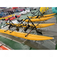 Vélo de course aquatique Bateau à pédales flottant gonflable Vélo hydraulique Vélo aquatique avec pédalier pour jeux aquatiques