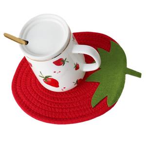 Posavasos de Cuerda de Algodón con Forma de Fresa, Bonito y Aislante para Mesa - Product Image 1