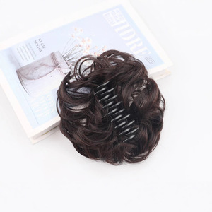 En gros, Perruque synthétique en soie pour femmes, style <span class=keywords><strong>chignon</strong></span> ou queue de cheval, avec ornement capillaire en disque et pince à <span class=keywords><strong>cheveux</strong></span>, pour mariage - Product Image 4