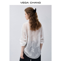 Chemisier ample brodé semi-transparent VEGA CHANG pour femme, blanc cassé mat, en tissu tissé, avec volants et col en V