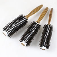 Brosse à cheveux en céramique ionique nano avec manche en bois et poils en nylon - Coiffage professionnel pour cheveux bouclés (3 tailles)