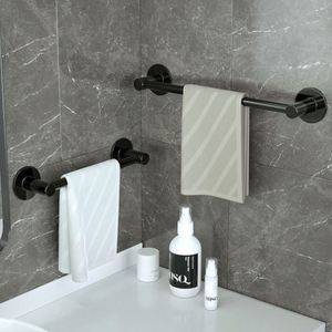Toallero Moderno de Aluminio para Montar en la Pared con Calefactor para Baños y Hoteles - Product Image 1