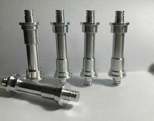 Tige en aluminium usinée sur mesure par CNC, arbre en aluminium de haute précision, pièces mécaniques industrielles, usine - Product Image 1
