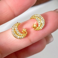 Boucles d'oreilles minimalistes pour femmes, plaquées or 18 carats, avec zircon cubique glacé et perle en forme de cœur, idéales pour un cadeau