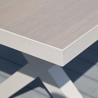 Table de jardin extensible moderne avec structure en aluminium et plateau en imitation pierre pour salle à manger, idéale pour les villas ou les jardins