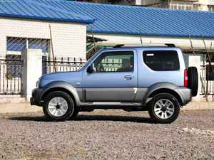 Suzuki Jimny Euro IV, SUV compact tout-terrain avec une puissance de 100-150 ch, idéal pour les amateurs de plein air et les projets personnalisés - Product Image 6